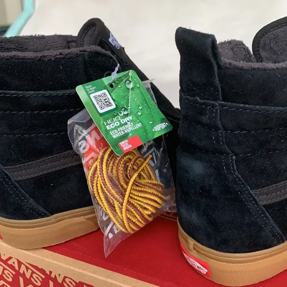 VANS Men’s Sk8-Hi Mte (Mte) Black/GumVN0A33TXGT7 Sneakers Boots