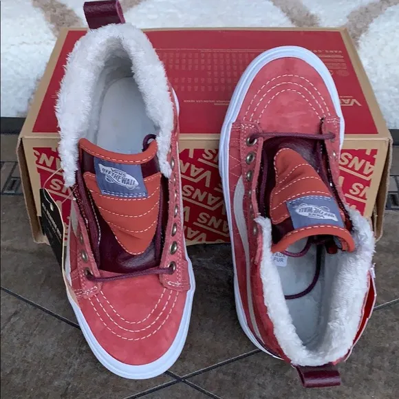 VANS SK8-Hi MTE Beet Red WMNS