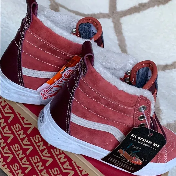 VANS SK8-Hi MTE Beet Red WMNS