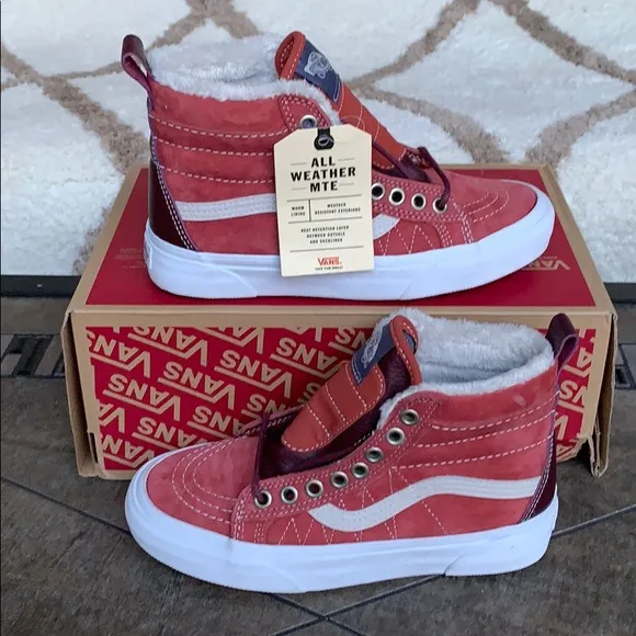 VANS SK8-Hi MTE Beet Red WMNS