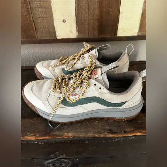 Vans Ultra Range MTE exo suede shoes