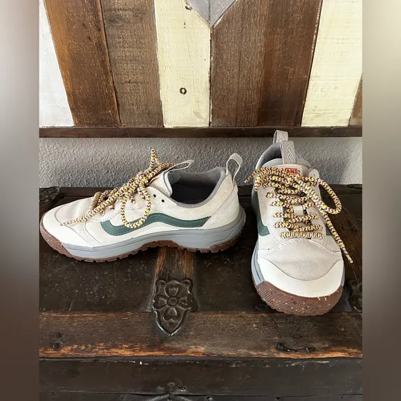 Vans Ultra Range MTE exo suede shoes