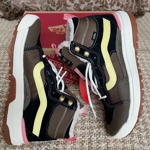 Vans Ultrarange Exo Hi Mte Canteen/Marshmallow WMN