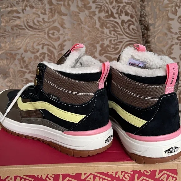 Vans Ultrarange Exo Hi Mte Canteen/Marshmallow WMN