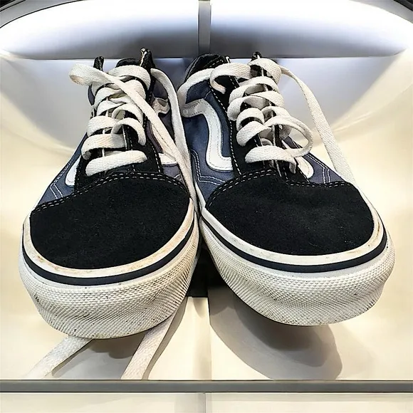 Vans unisex Black Blue Sneakers excellent condition men’s 4.5 womens 6.5