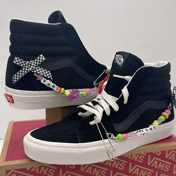 Vans WMNS Black High-Top Sneakers Sk8-HiVansware Black/True WhiteVN0A4BVT6BT