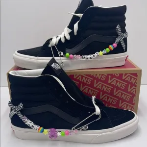 Vans WMNS Black High-Top Sneakers Sk8-HiVansware Black/True WhiteVN0A4BVT6BT