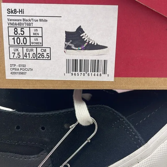 Vans WMNS Black High-Top Sneakers Sk8-HiVansware Black/True WhiteVN0A4BVT6BT