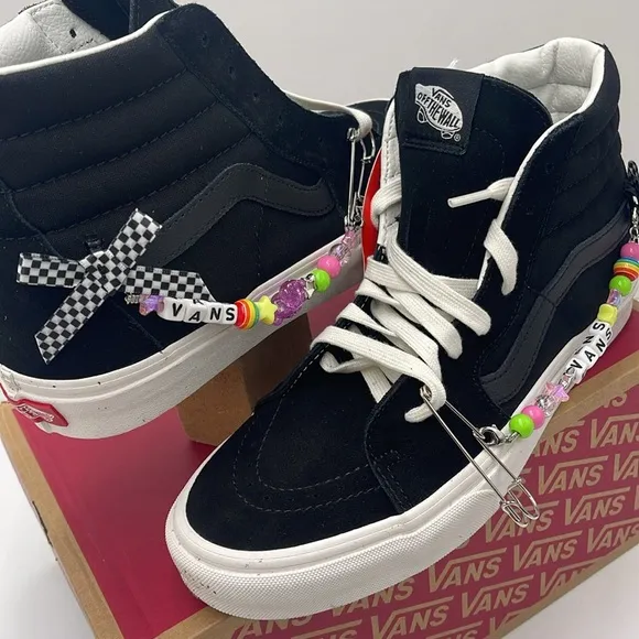 Vans WMNS Black High-Top Sneakers Sk8-HiVansware Black/True WhiteVN0A4BVT6BT