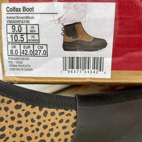 Vans WMNS Colfax BootAnimal Brown/BlackVN0A5HFAY49Sneakers Boots