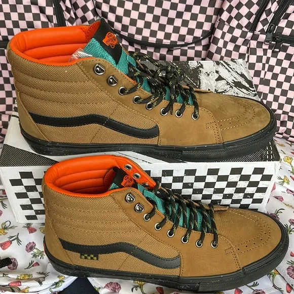 Vans WMNS Skate Sk8-HiOutdoor Brown/BlackVN0ASFCCY49Sneakers Boots