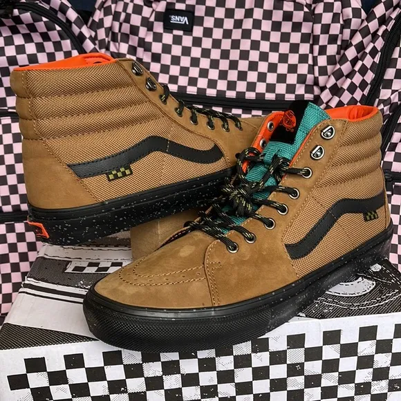 Vans WMNS Skate Sk8-HiOutdoor Brown/BlackVN0ASFCCY49Sneakers Boots