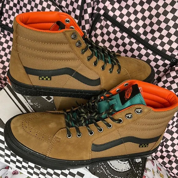 Vans WMNS Skate Sk8-HiOutdoor Brown/BlackVN0ASFCCY49Sneakers Boots