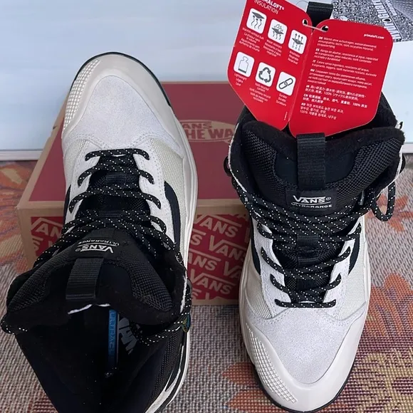 Vans WMNS Ultrarange Exo Hi Mte2 Marshmallow/BlackVN0A4BVSKIGSneakers Boots