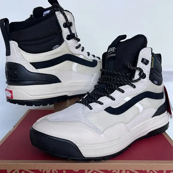 Vans WMNS Ultrarange Exo Hi Mte2 Marshmallow/BlackVN0A4BVSKIGSneakers Boots