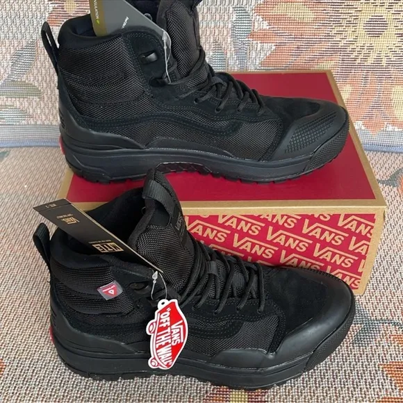 Vans WMNS Ultrarange ExoBlack/BlackSneakers MTE Boots VN0A4BVSBKA