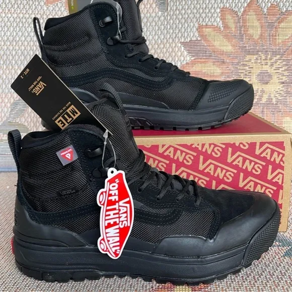Vans WMNS Ultrarange ExoBlack/BlackSneakers MTE Boots VN0A4BVSBKA