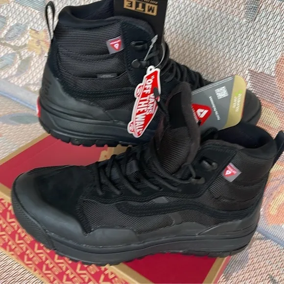 Vans WMNS Ultrarange ExoBlack/BlackSneakers MTE Boots VN0A4BVSBKA
