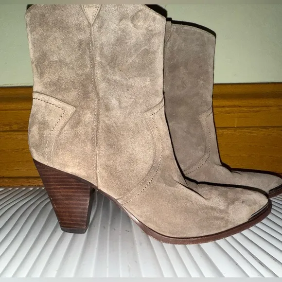 Veronica beard Cody Suede Western Bootie size 6.5 women