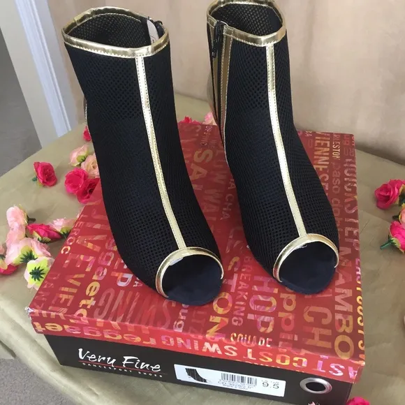 Very Fine Stiletto Dance Booties Sz 9.5