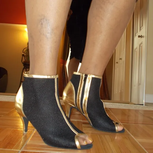 Very Fine Stiletto Dance Booties Sz 9.5