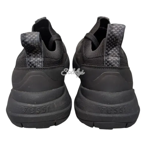 Vessi Stormburst Black Low Top Black Waterproof Dyma-Tex Knit Sneaker Womens 9