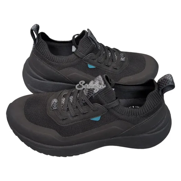 Vessi Stormburst Black Low Top Black Waterproof Dyma-Tex Knit Sneaker Womens 9