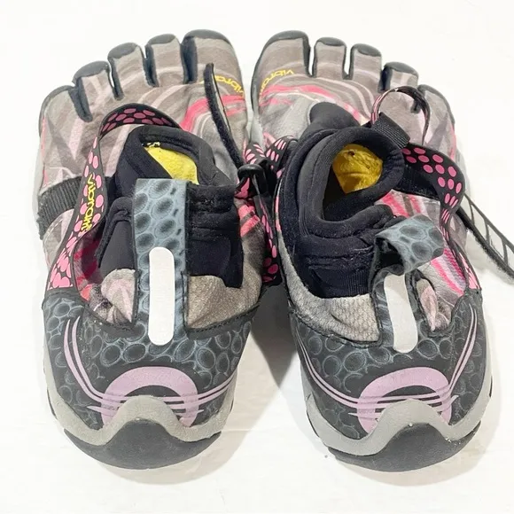 Vibram Fivefingers Women's Size 8/8.5 size 38 Running Hiking Athletic Shoes