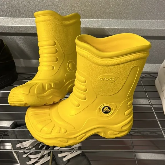 Vingtage Yellow Croc Boots!!!