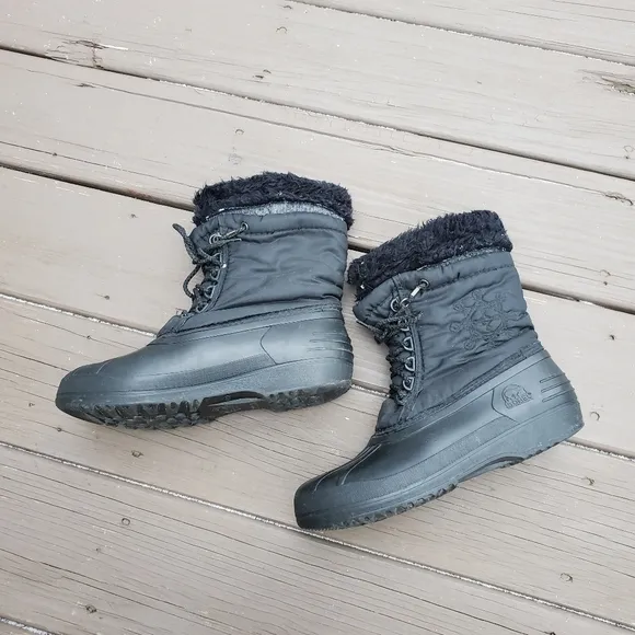 Vintage 90s y2k Sorel Black Snowflake Embroidered Waterproof Snow Winter Boots