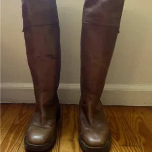 Vintage Gucci Men’s Brown Leather Crepe Sole Boots