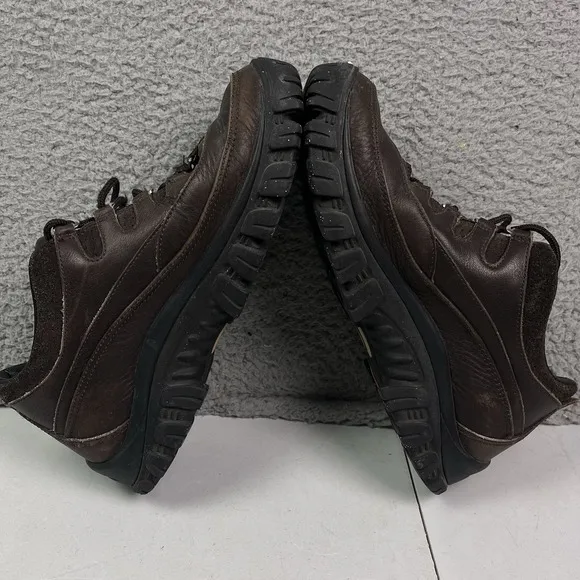 Vintage Nike Air ACG Leather Low Top Brown Leather Hiking Shoes Men's 9