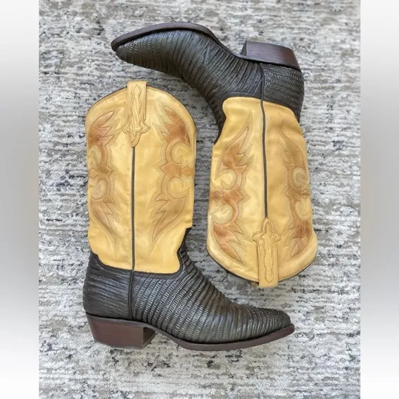 Vintage Yield Two-Tone Cowboy Boots Men 9.5 EE Brown Yellow Leather Ostrich Rare