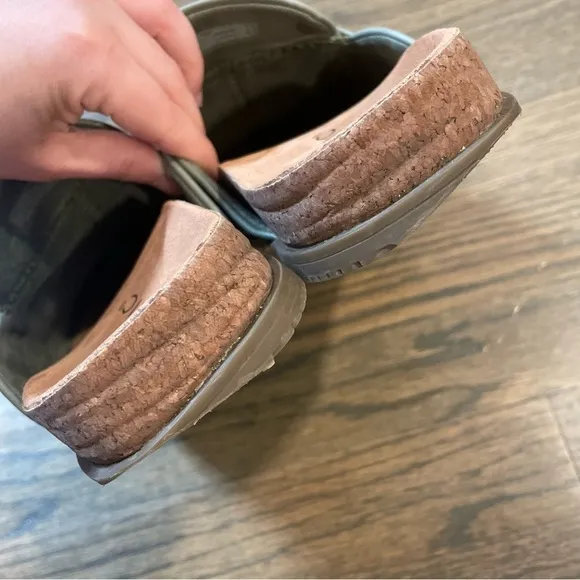 VIONIC Georgie Green Leather Slip On Flat Mules Shoes Women’s 8.5