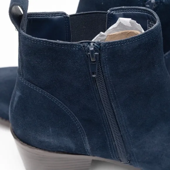Vionic. Roseland Waterproof boot. Wide Width.