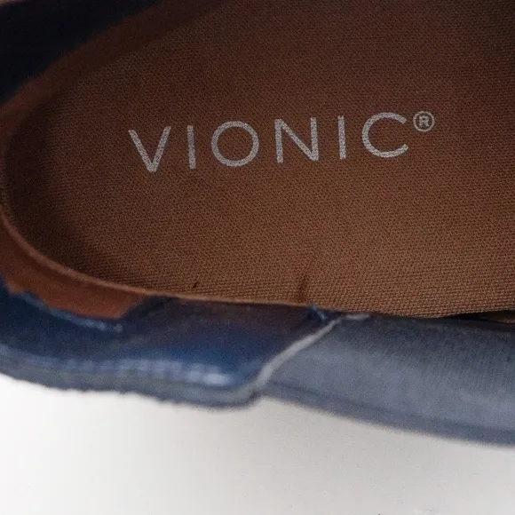 Vionic. Roseland Waterproof boot. Wide Width.