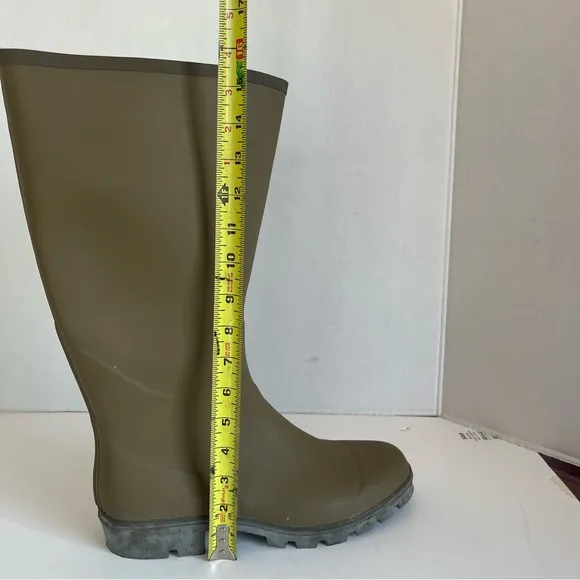 VTG Banana Republic Travel And Safari Co.Brown Rubber Rain Boots Men Size 10 New