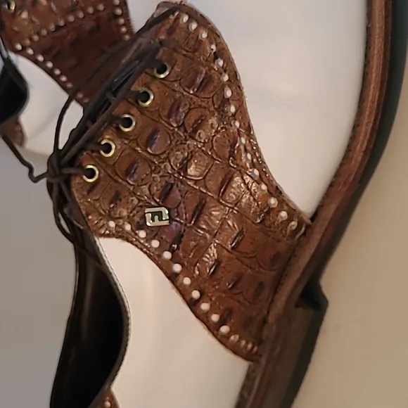 VTG FootJoy Men's 10D White Leather Brown Croc Waterproof Golf Oxford Shoes
