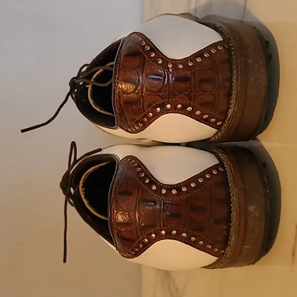 VTG FootJoy Men's 10D White Leather Brown Croc Waterproof Golf Oxford Shoes