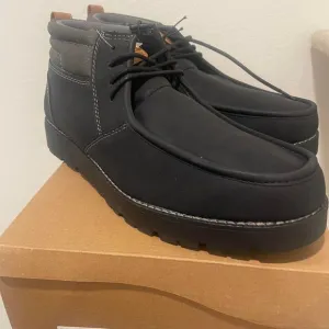Weatherproof Vintage Men Faux-Leather Chukka Boots Classic Style Modern Size 11M