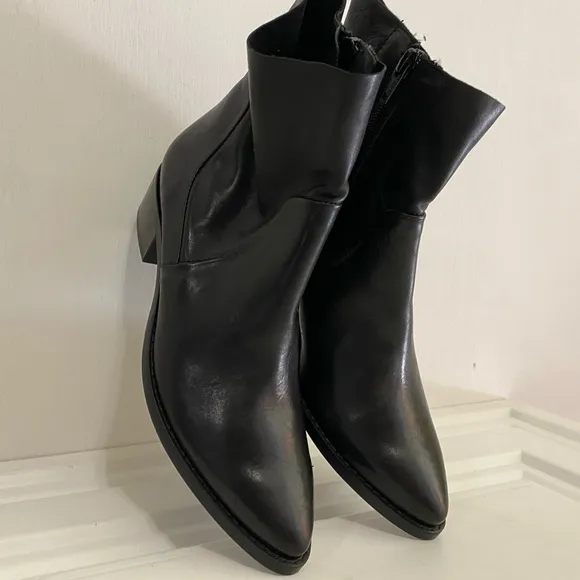 Willow Bootie Paul Green women