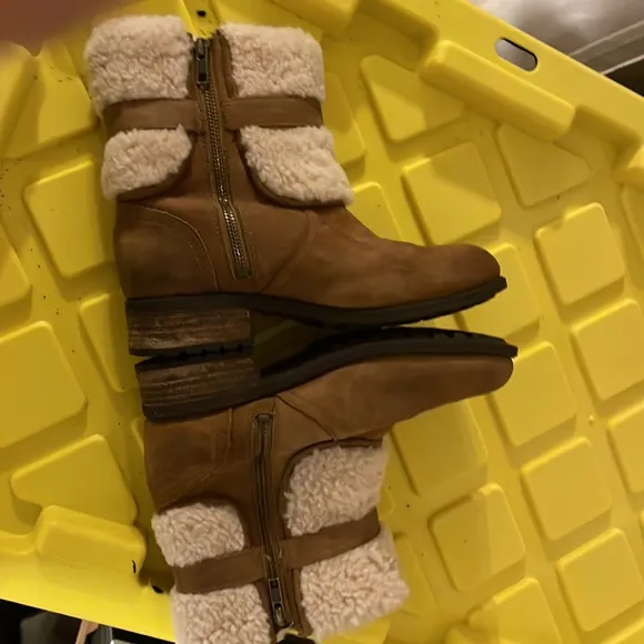 Women Ugg boots size 7.5