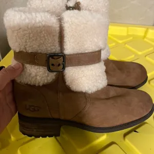 Women Ugg boots size 7.5