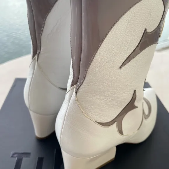 Women’s boots by Tibi, color: bright white, size:8,5