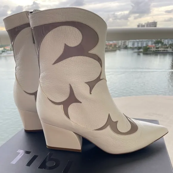 Women’s boots by Tibi, color: bright white, size:8,5