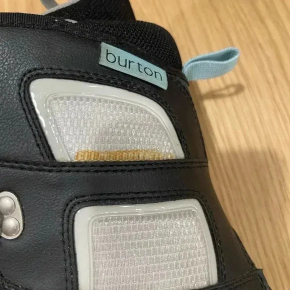 Women’s Burton Fader Matrix 2 Snowboarding Boots size 7