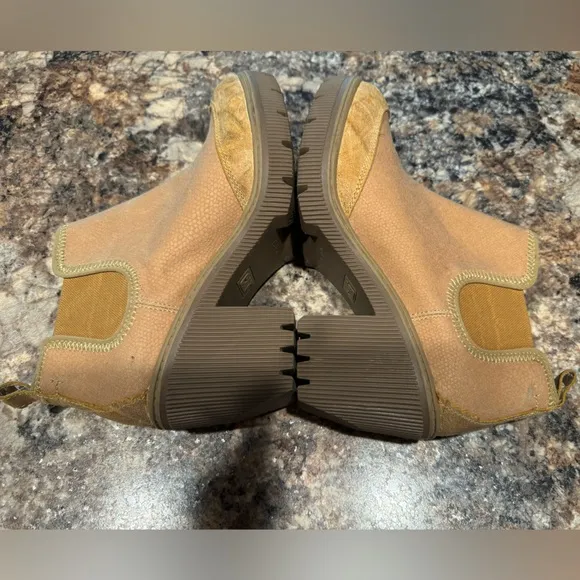 Women’s Caterpillar boots
