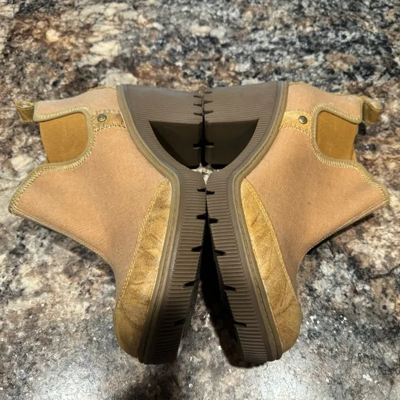 Women’s Caterpillar boots