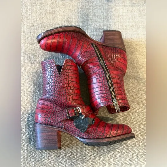 Women’s Freebird Red Croc-Embossed Boots