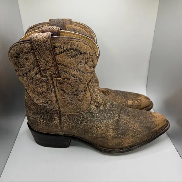 Women’s Frye Leather Boots Size 7.5 B